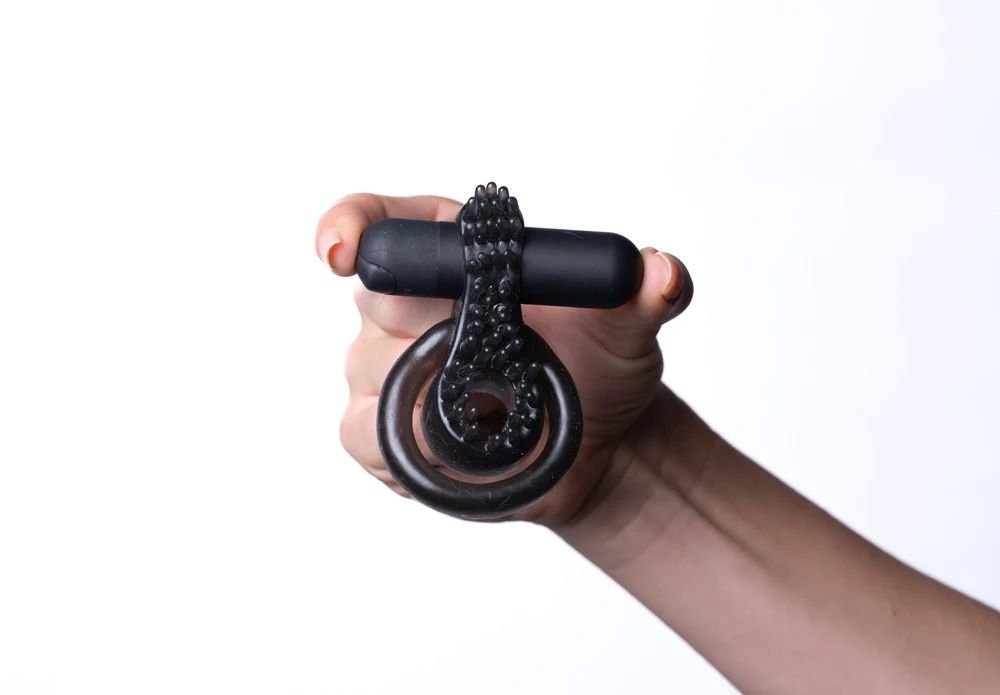 MTMA1721BK1jaggerblackvibratingcockringwhand