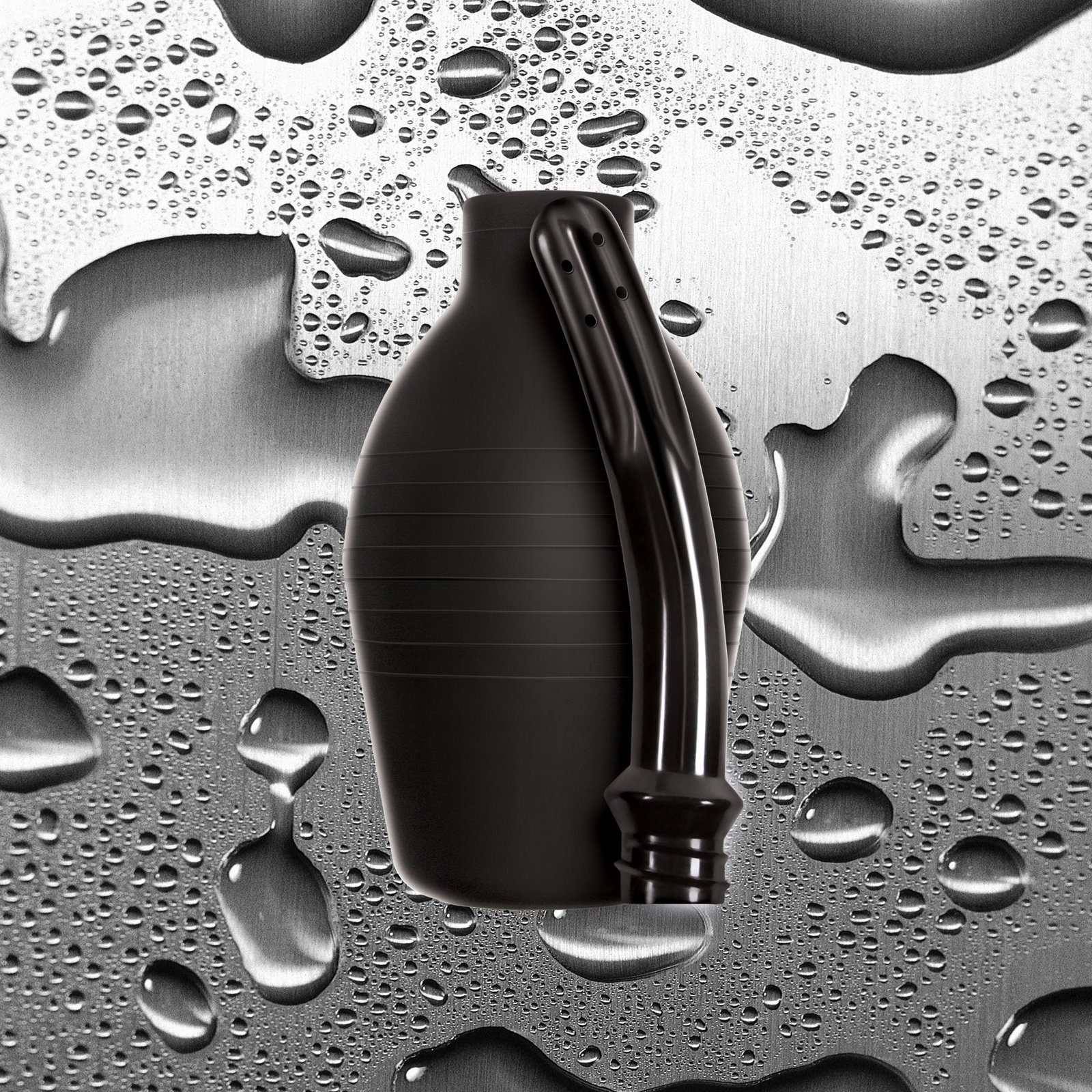 NSN-1130-13_renegade-body-cleanser-black_styled_hi